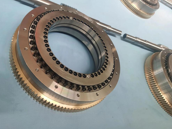 精密蝸輪蝸桿加工實(shí)景圖片